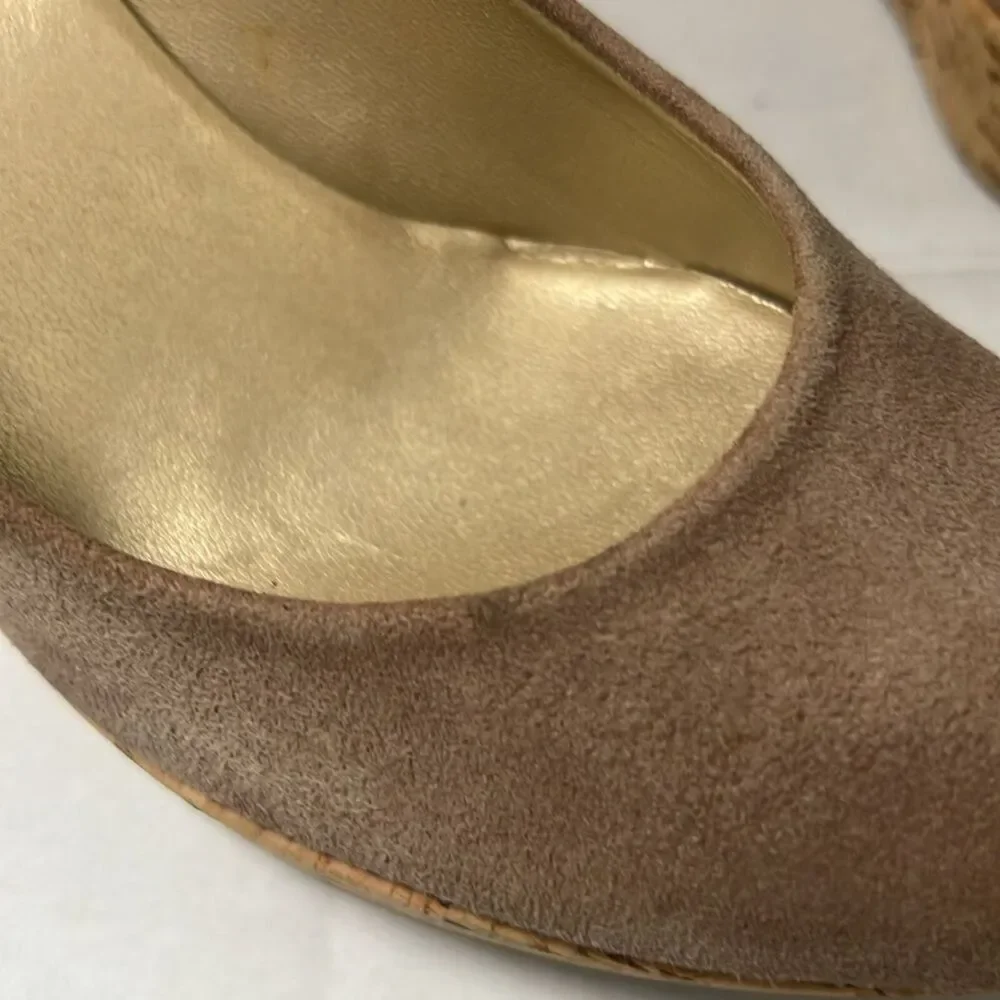 Stuart Weitzman Anna Wedge Peep Toe Designer Shoes Women Sz 8‎ Tan Suede Luxury